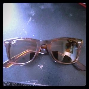 Ray ban wayfarer tortoise shell